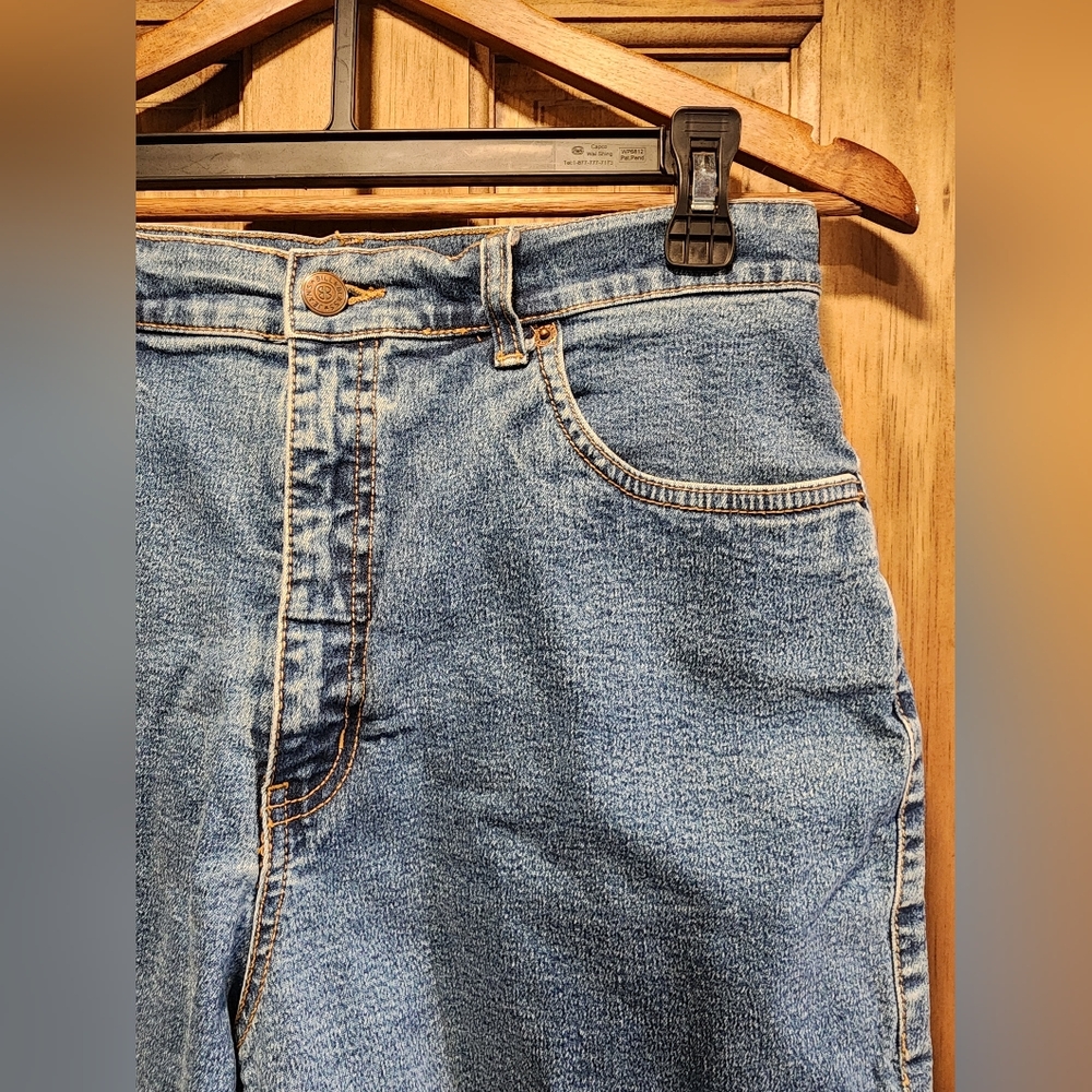 Vintage Bill Blass High Waisted Denim Shorts - Picture 3 of 5